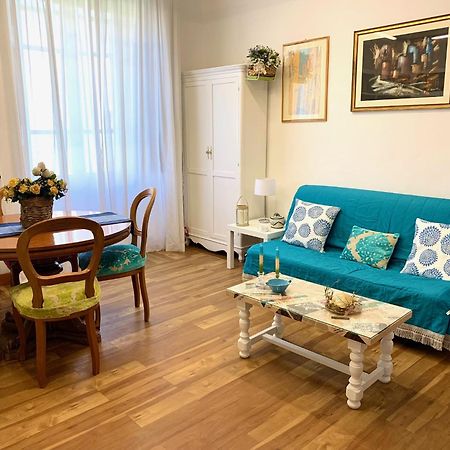 Guest House A Due Passi Olbia Exterior photo